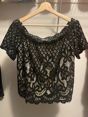 Jella C. Black Lace Eyelet Off-Shoulder Top Size Large Boho Cottagecore